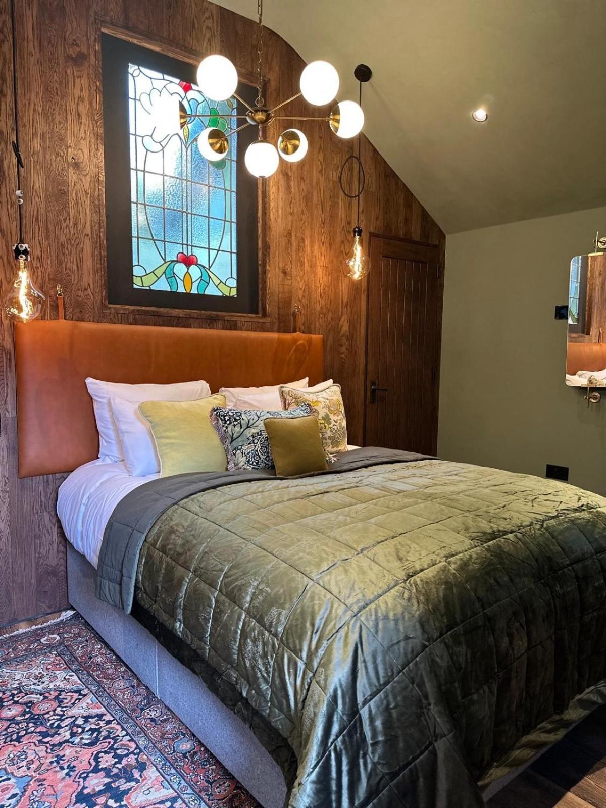 ベル イン タイスハースト Ticehurst エクステリア 写真